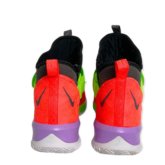 LEBRON SOLDIER | XIII basketball shoes - Picture 10 of 13
